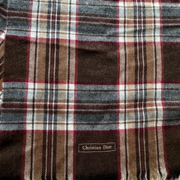 Dior, Christian Dior brown elegant scarf - Picture 7 of 7